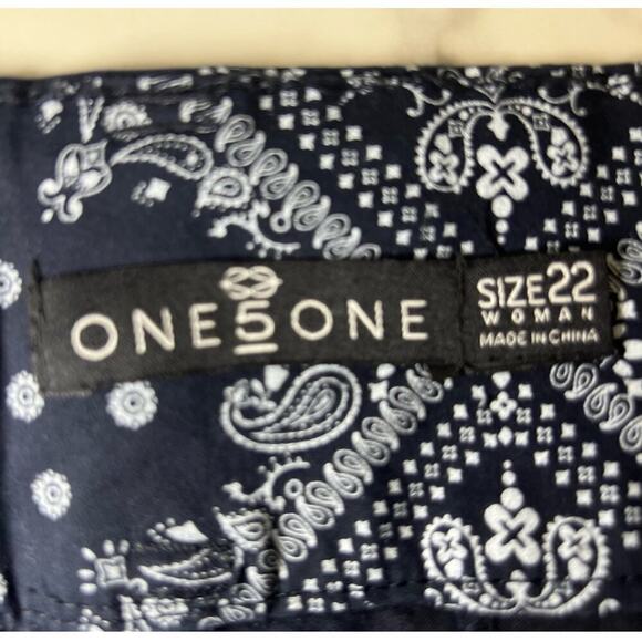 One 5 One Flat Front Bandana Print Shorts Black/White size 22 Boho Hippie Beach - Picture 7 of 10